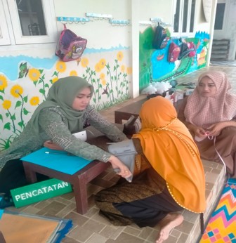 Kegiatan Posbindu dilaksanakan sebagai upaya deteksi dini dan pencegahan penyakit tidak menular.